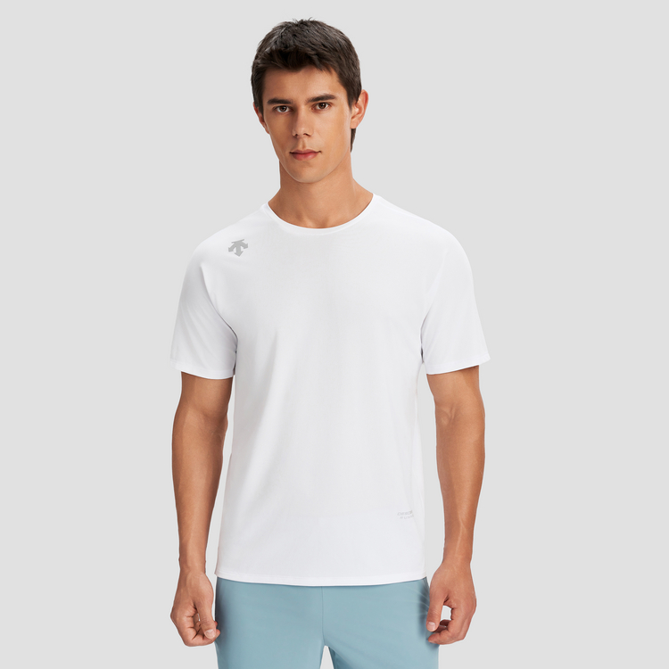 DESCENTE Running T Shirts Men’s Crew Neck Moderate Straight Fit