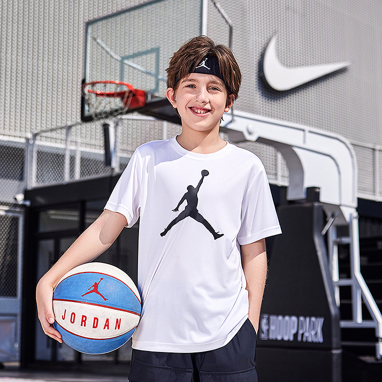 Мужские футболка Jordan JordanTLOGO (белая) — фото 3