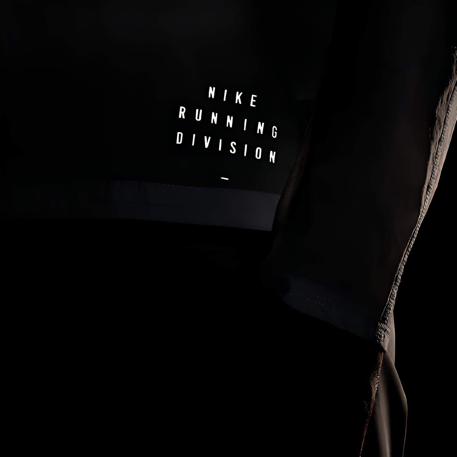 Мужская футболка Nike Run Division Midlayer (белая) — фото 4