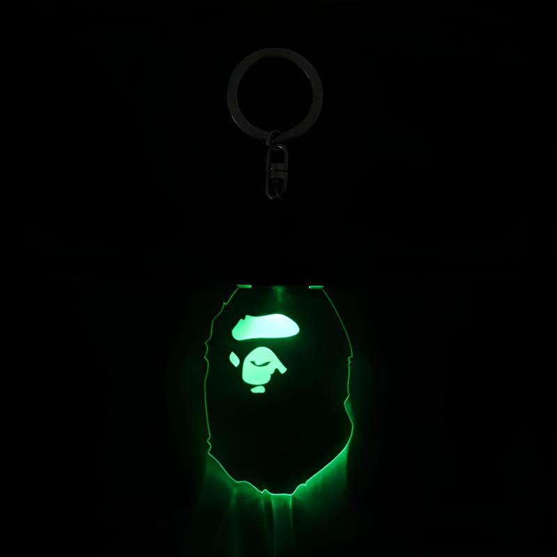 Брелок A BATHING APE (белый) — фото 4
