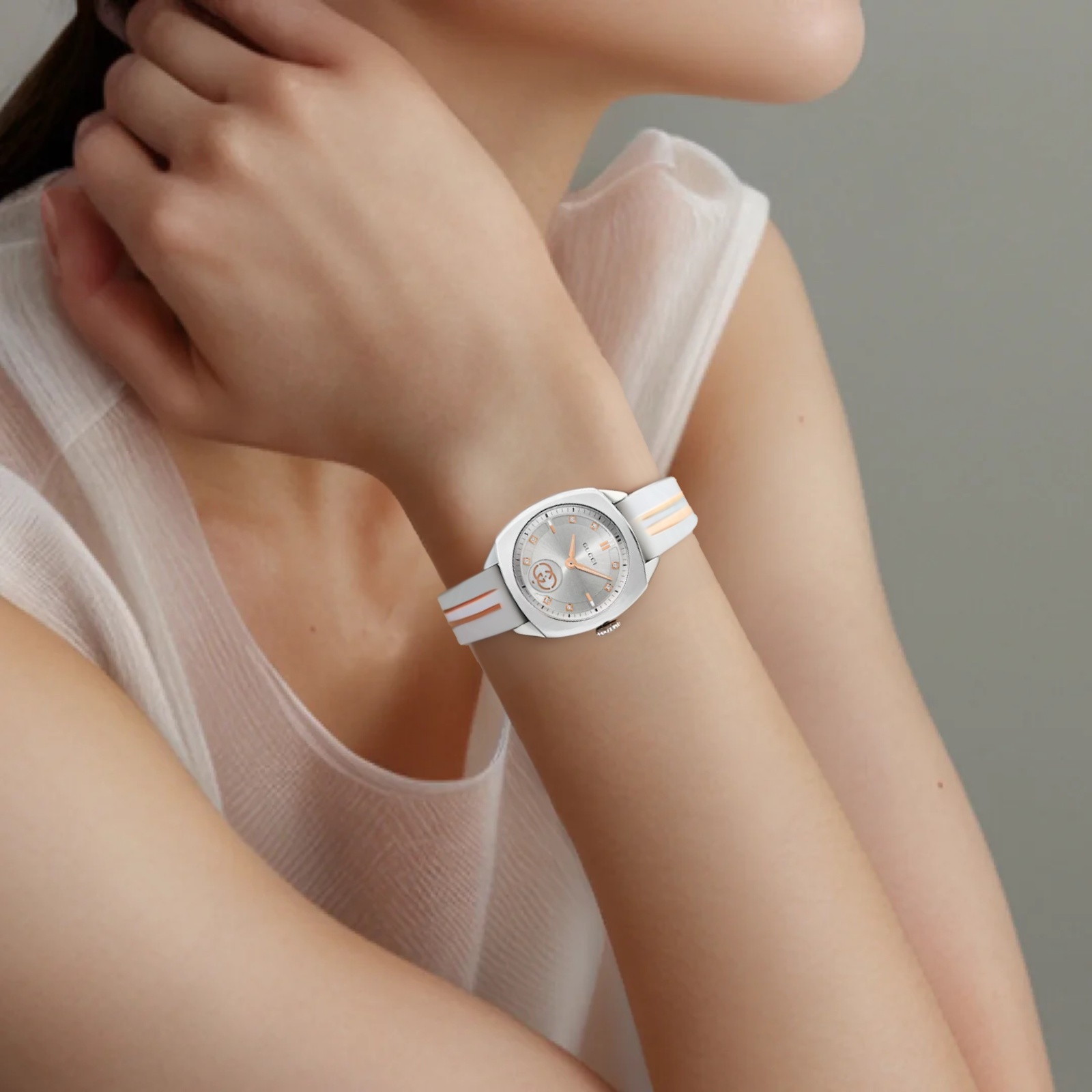 часы Gucci Interlocking 29mm (серебристый) — фото 4