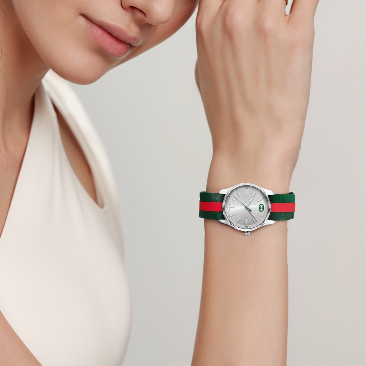 Женские часы Gucci G-Timeless (серебряные) — фото 5