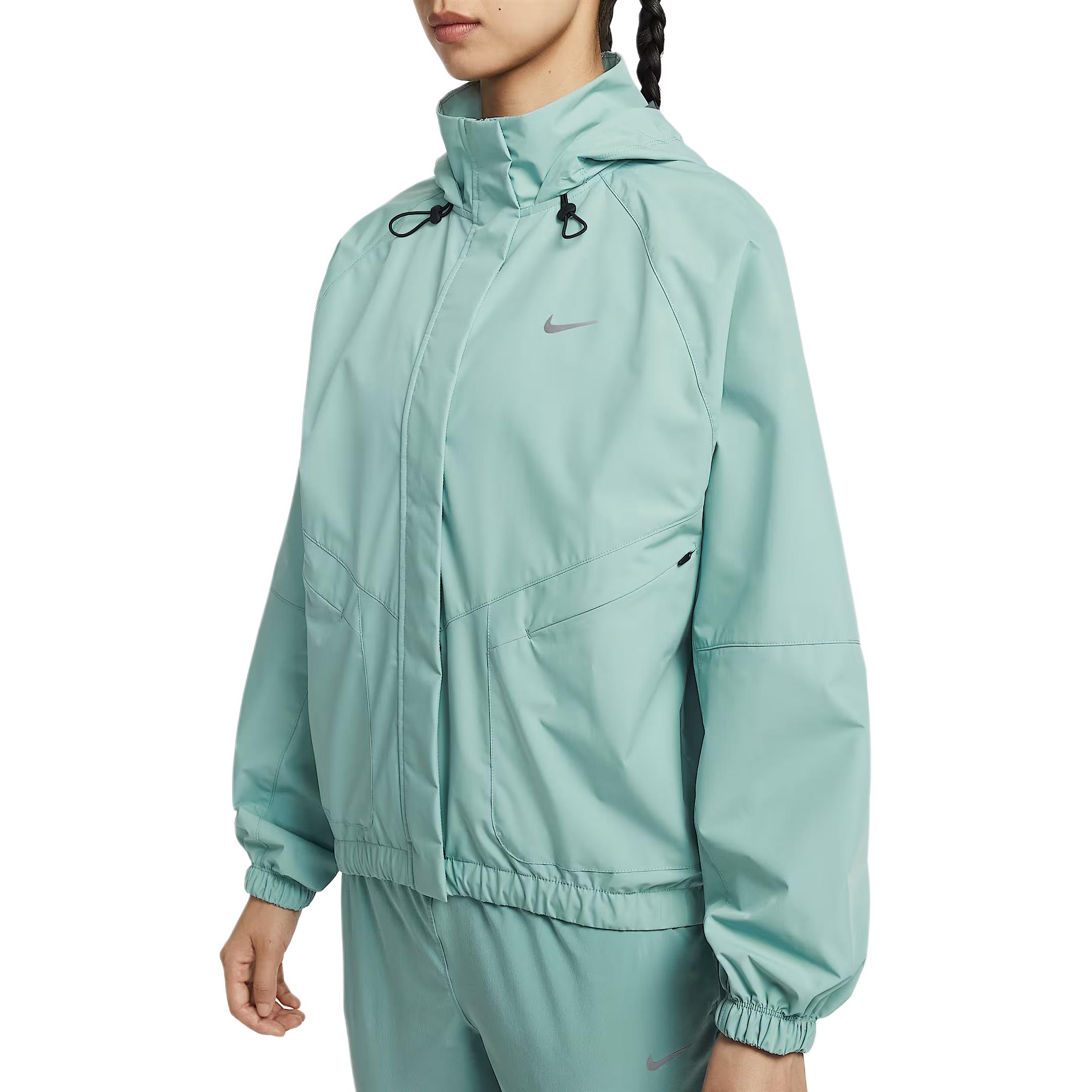 Женская куртка Nike Storm-FIT Swift (черная) — фото 3