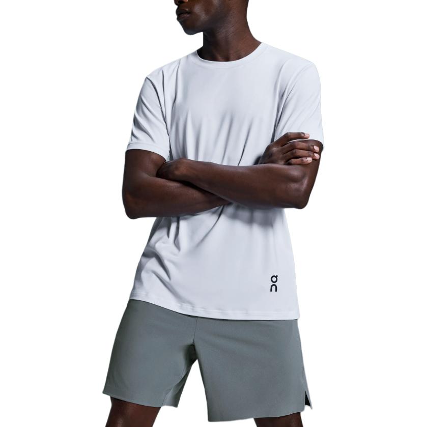 On elasticated focus shorts