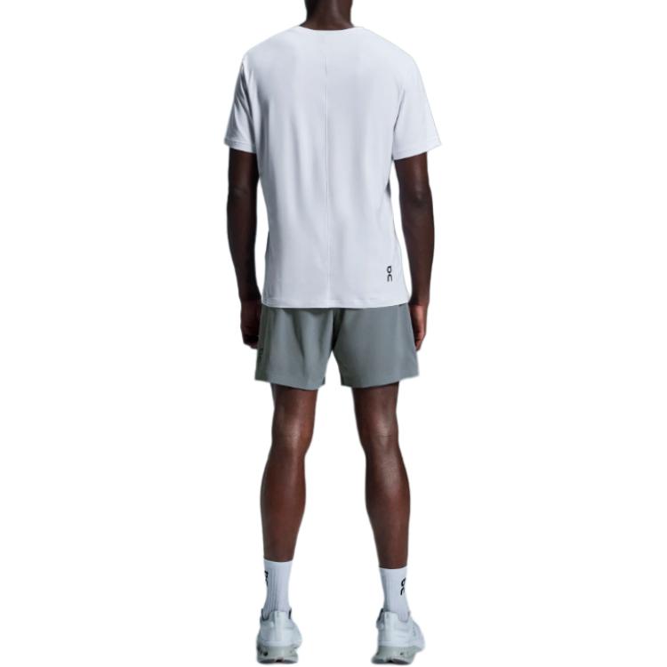 On elasticated focus shorts