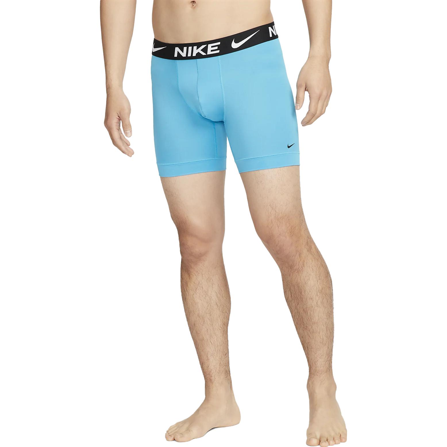 Nike Dri-FIT Essential Logo  3