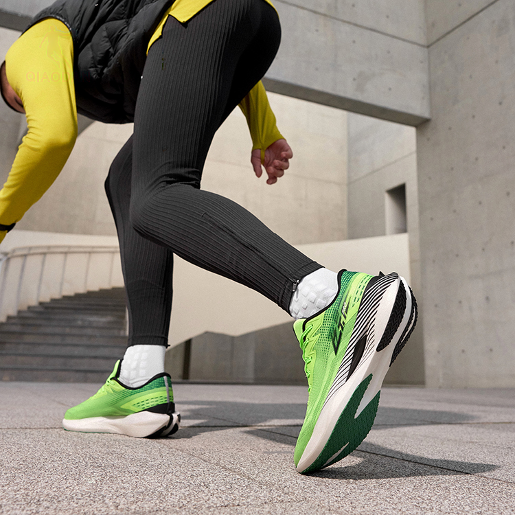 QIAODAN Flying Shadow PRO Abrasion Resistant Slip Resistant Low top Carbon Plate Marathon Running Shoes Men’s