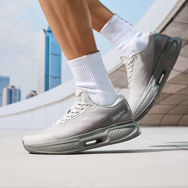 Anta Divine Run 11 Slip Resistant And Breathable Low top Training Shoes Men’s Gray
