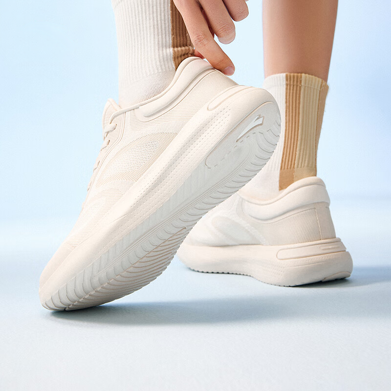 Anta Cushioning, Wear Resistant Low top Training Shoes Women’s White