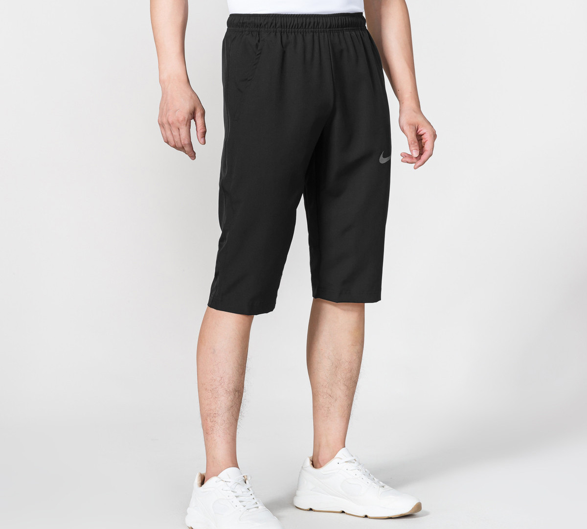 Nike Dri Fit Sports Shorts Men’s Black Moderate Straight Fit Pants
