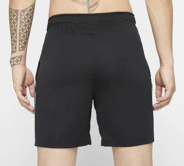 Мужские шорты Nike Dri-FIT (черные) — фото 5