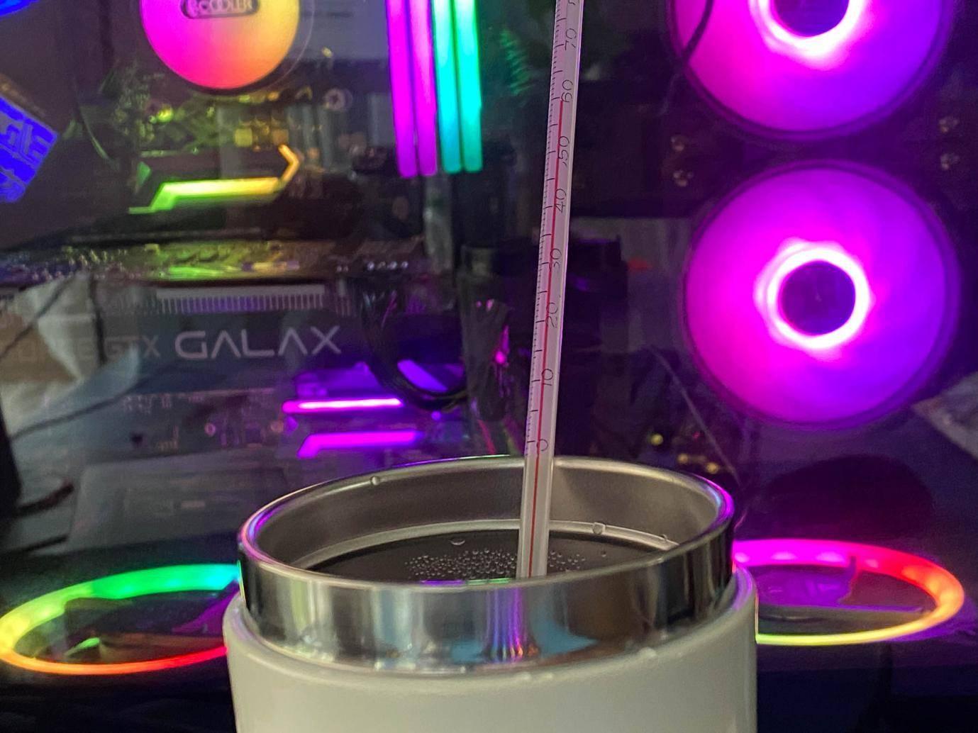 看着像保温杯,其实是烧水杯,这款摩飞便携烧水杯有什么不同?