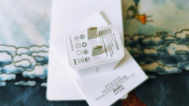 我为什么要入手Ravpower 18W全能双口快充?
