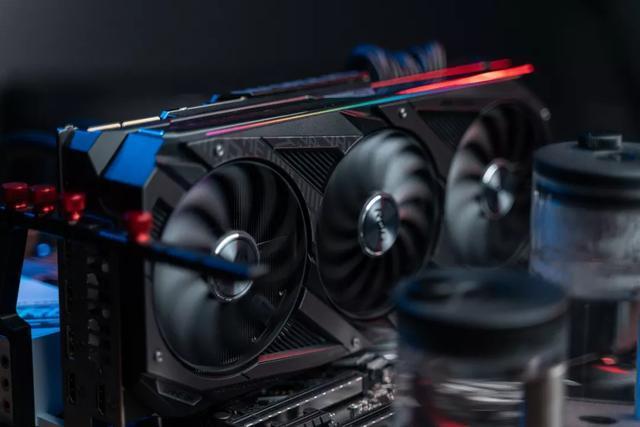 ROG STRIX RTX 3090显卡开箱:真信仰真败家