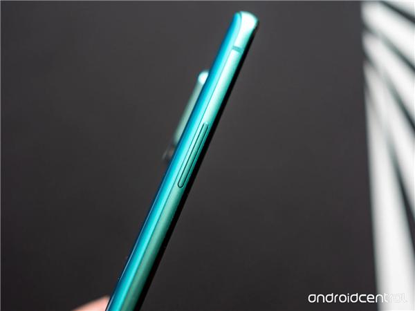一加8T上手实拍; iPhone 12 Pro 5G表现实测