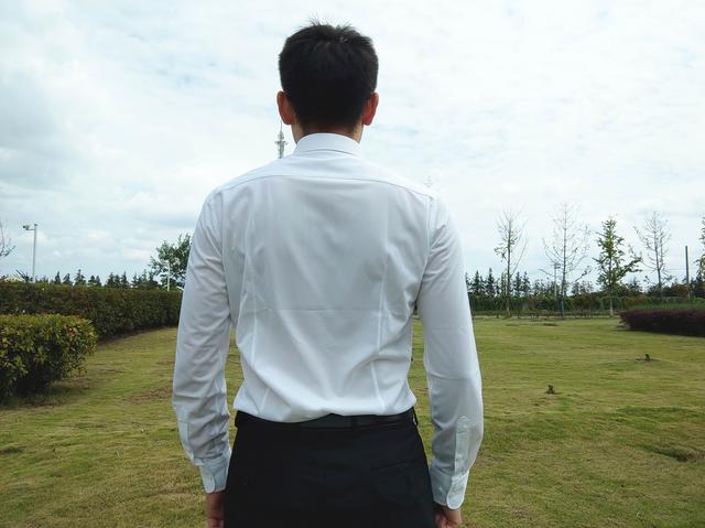 码尚定制四面弹衬衫:柔软亲肤,抗皱易打理,精致生活如此简单