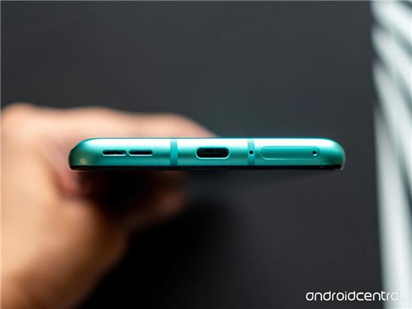 一加8T上手实拍; iPhone 12 Pro 5G表现实测