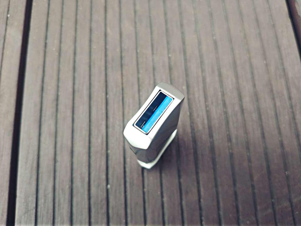 aigo 512G的固态U盘,速度快的飞起来了