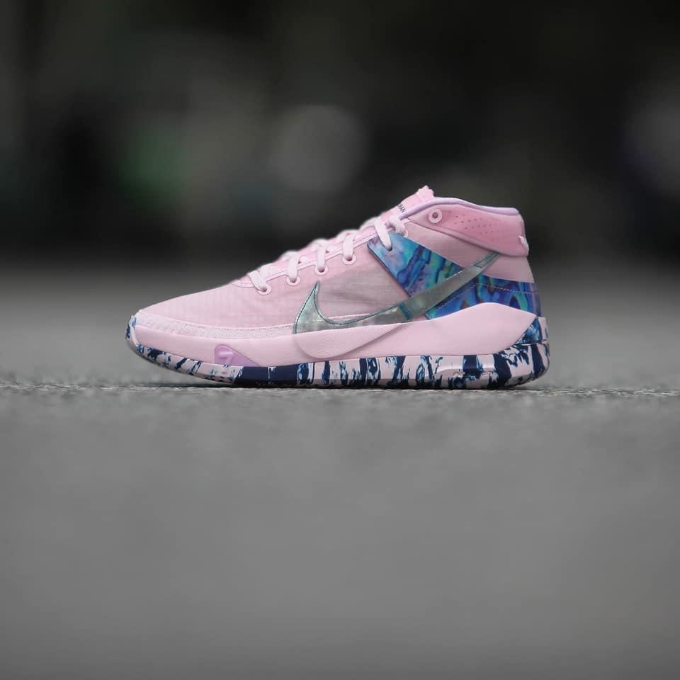 细节实拍展示Nike KD13 EP “Aunt Pearl”