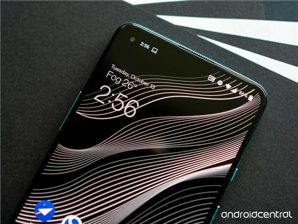 一加8T上手实拍; iPhone 12 Pro 5G表现实测