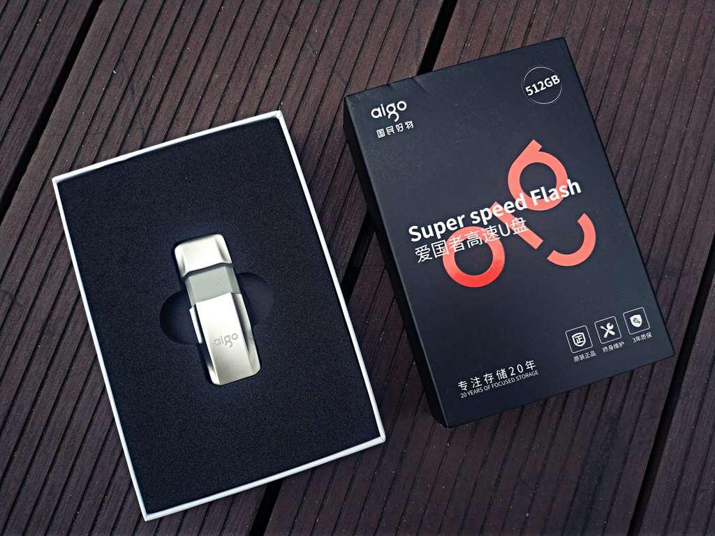 aigo 512G的固态U盘,速度快的飞起来了