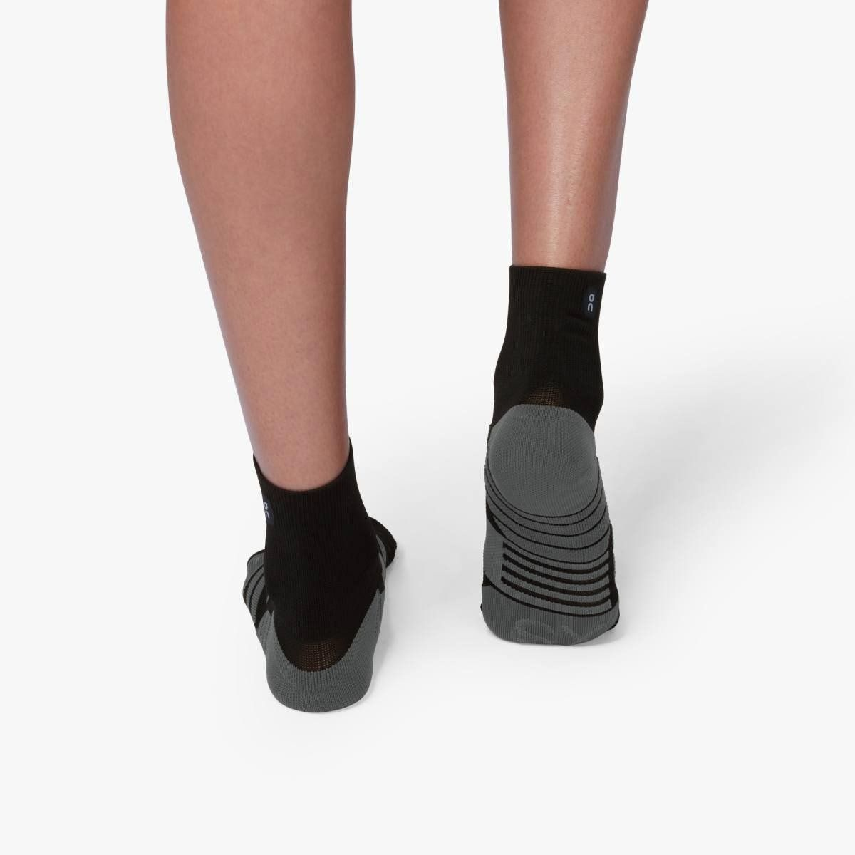 On Mid Sock Running Socks Women’s 1 Pack Black/Dark Gray