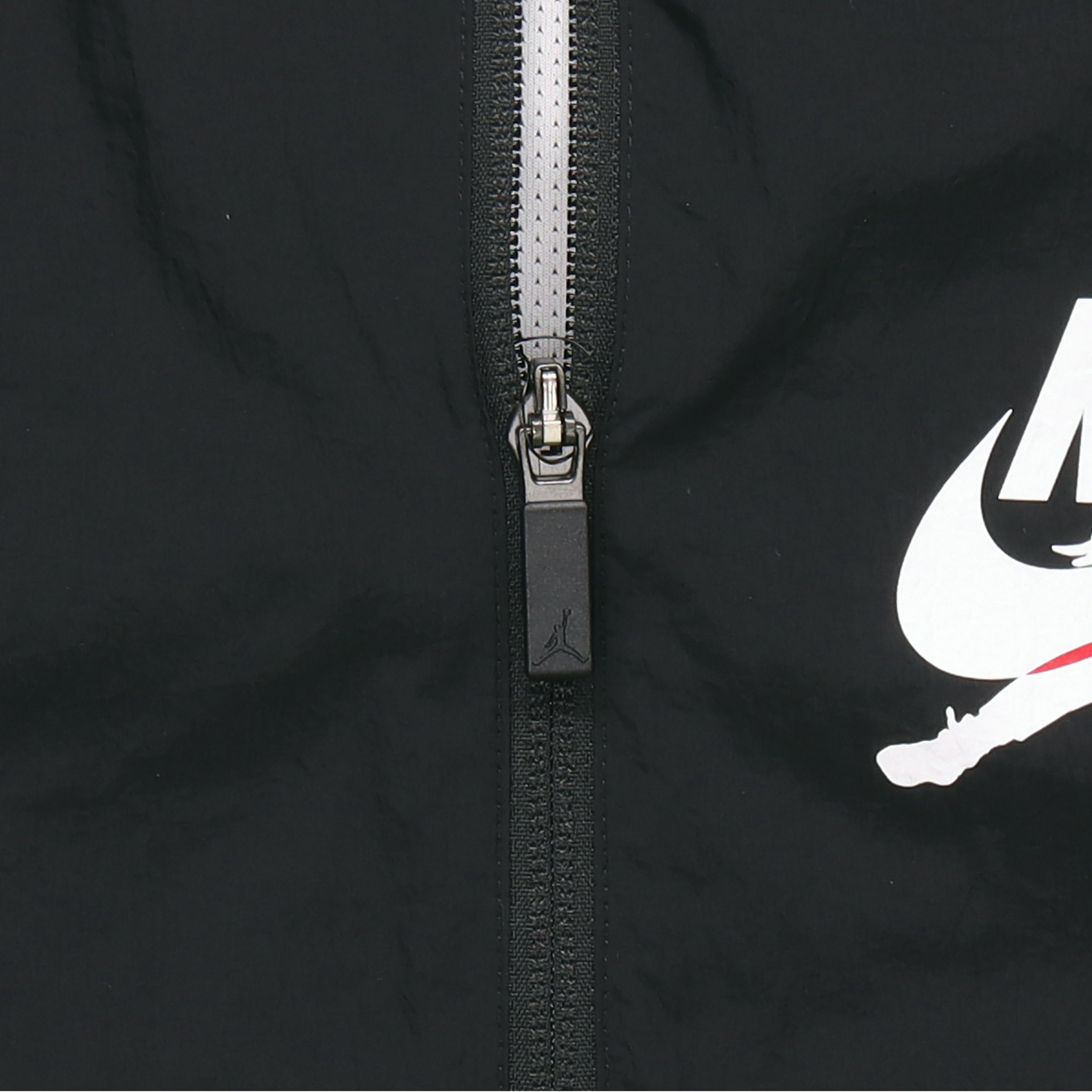 Мужские куртка Jordan Logo (черно-белый) — фото 4