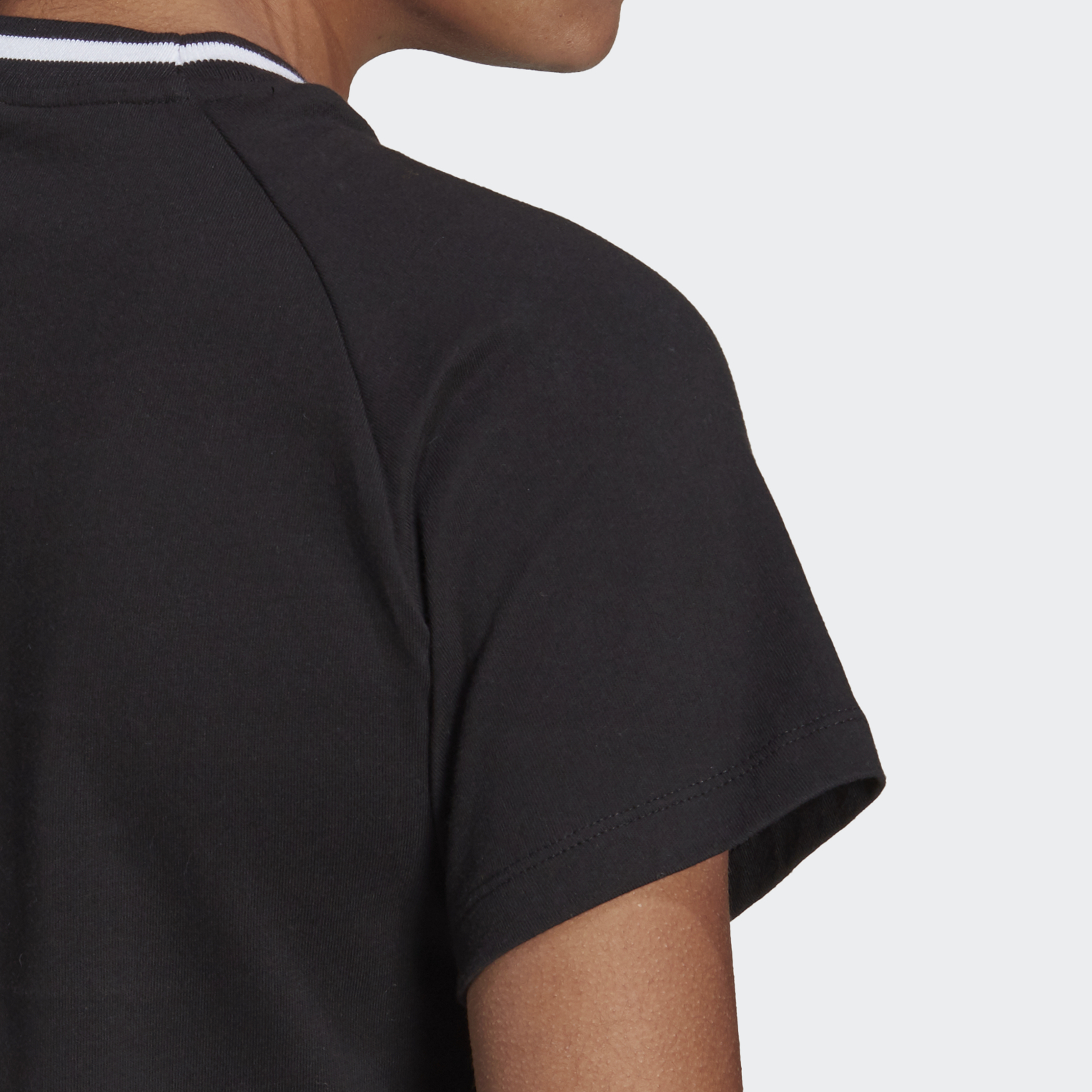 Женские футболка adidas originals Cropped Tee Logo (черная) — фото 5