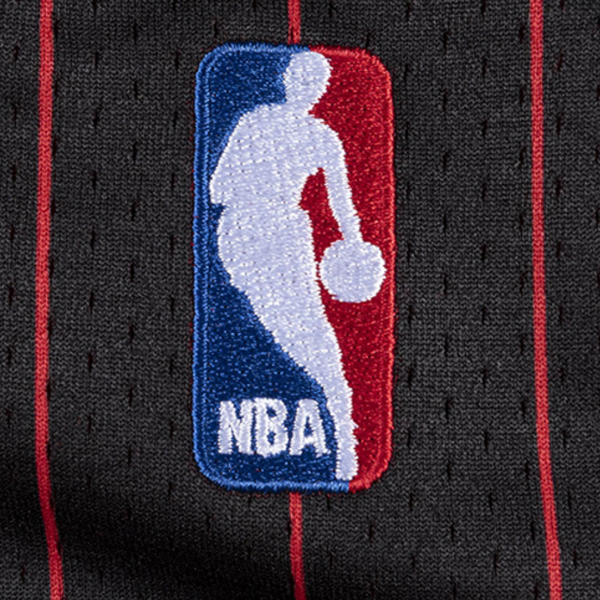 Mitchell & Ness Chicago Bulls 1995 96 Michael Jordan Authentic Jersey