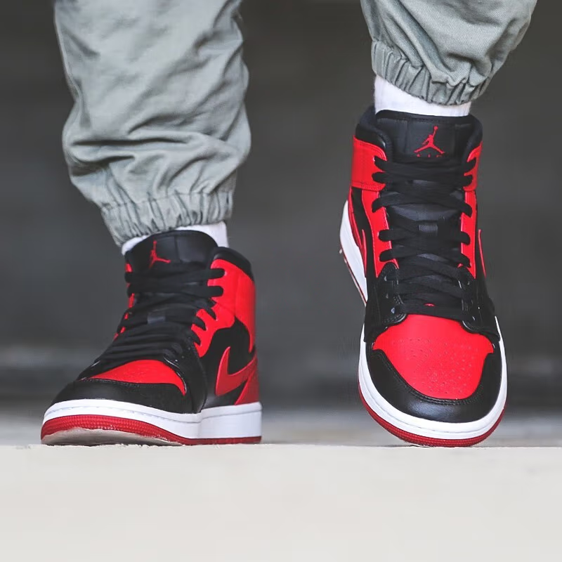 Jordan Air Jordan 1 Mid "Banned" GS