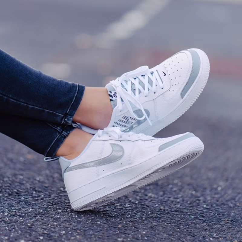 Кеды Nike NikeAir Force 1 GS (серыйбелый) — фото 4