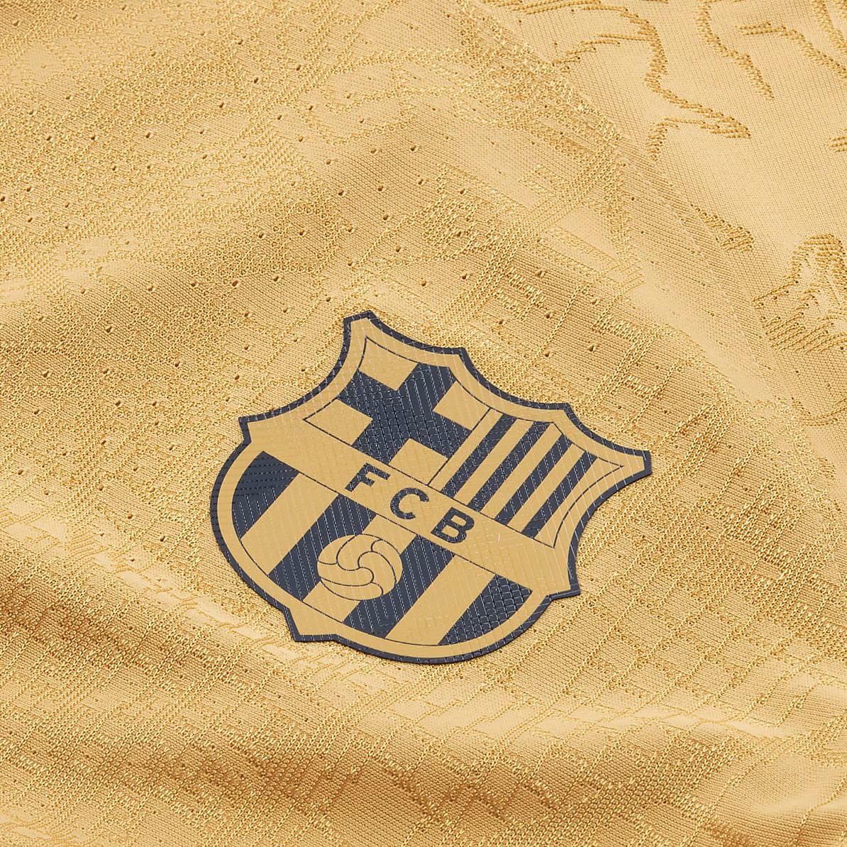 Nike Soccer Jerseys Men’s Yellow Moderate Straight Fit
