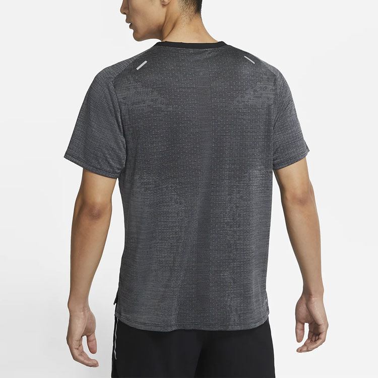 Мужские футболка Nike Dri-Fit (темно-серая) — фото 4