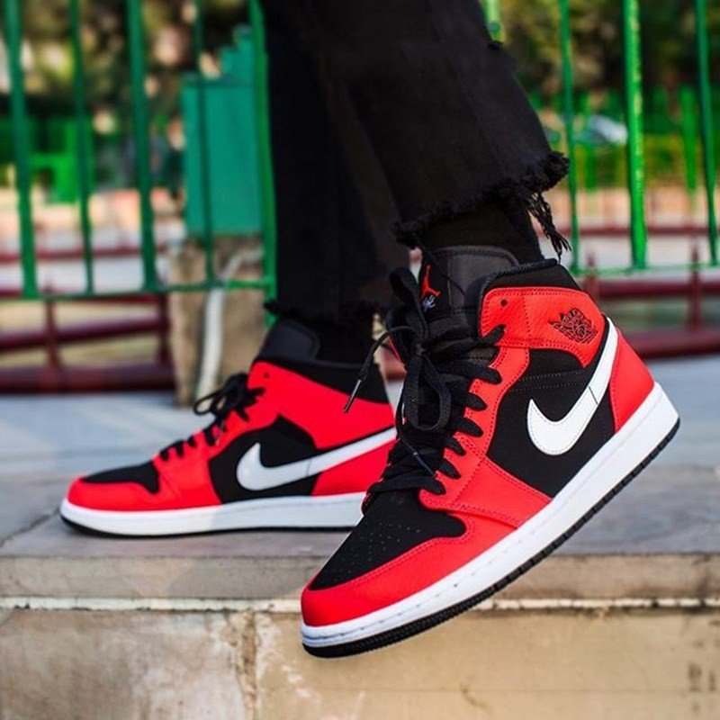 Кроссовки Jordan JordanAir Jordan 1 Mid GS (черно-бело-красные) — 红外线 — фото 3