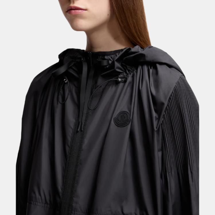 Женская куртка Moncler Auxonne Hooded Windbreaker (черная) — фото 5