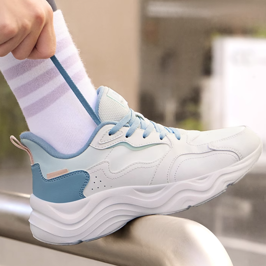 361° Linglong Collection Cushioning Abrasion Resistant Low top Running Shoes Women’s White Blue