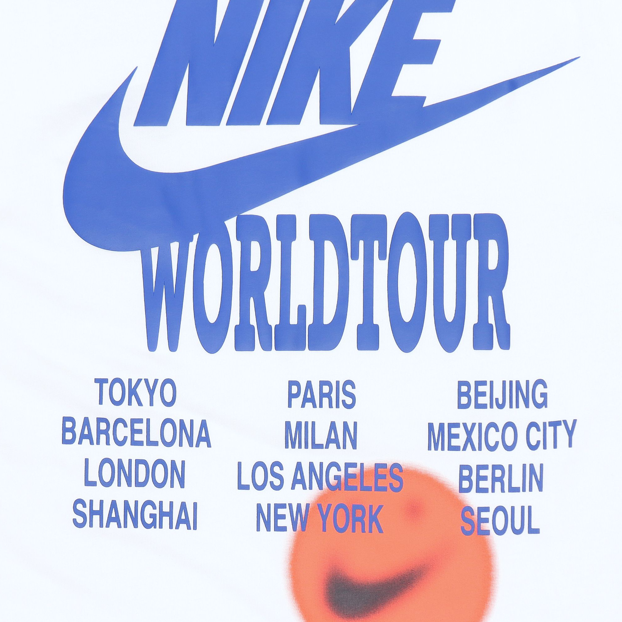 Мужская футболка Nike Sportswear World Tour (белая) — фото 5