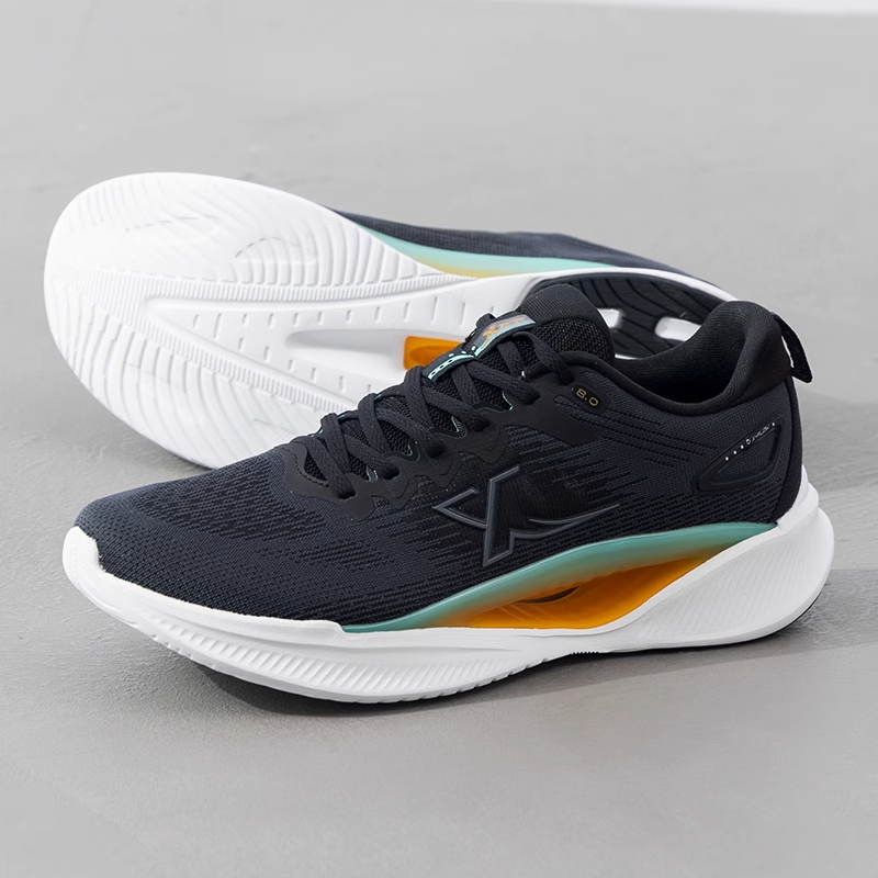 XTEP Cushioning Slip Resistant Low top Casual Running Shoes Men’s Black Green