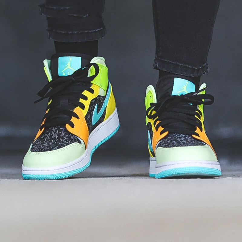 Jordan Air Jordan 1 Mid SE GS