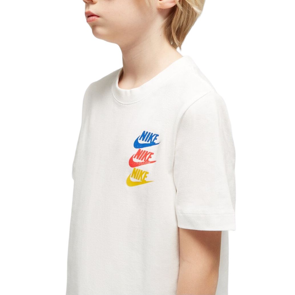 Мужская футболка Nike Sportswear Standard Issue (белая) — фото 4