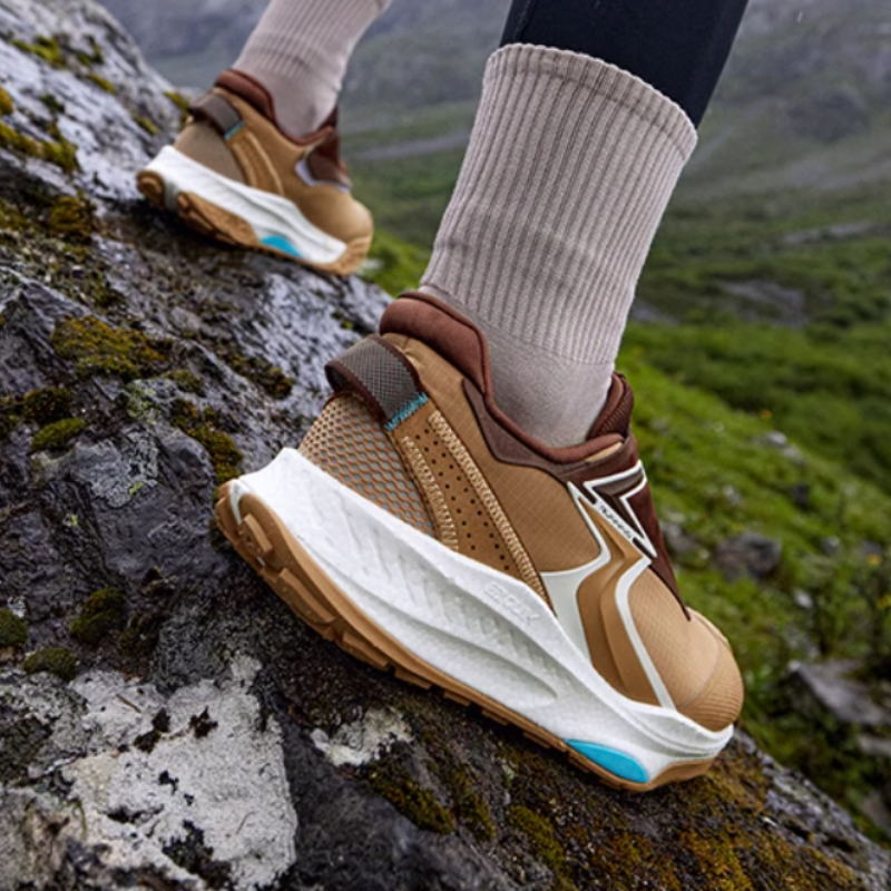 361° Wu Xia Collection Mesh Cushioning Slip Resistant Waterproof Low top Running Shoes Men’s Brown