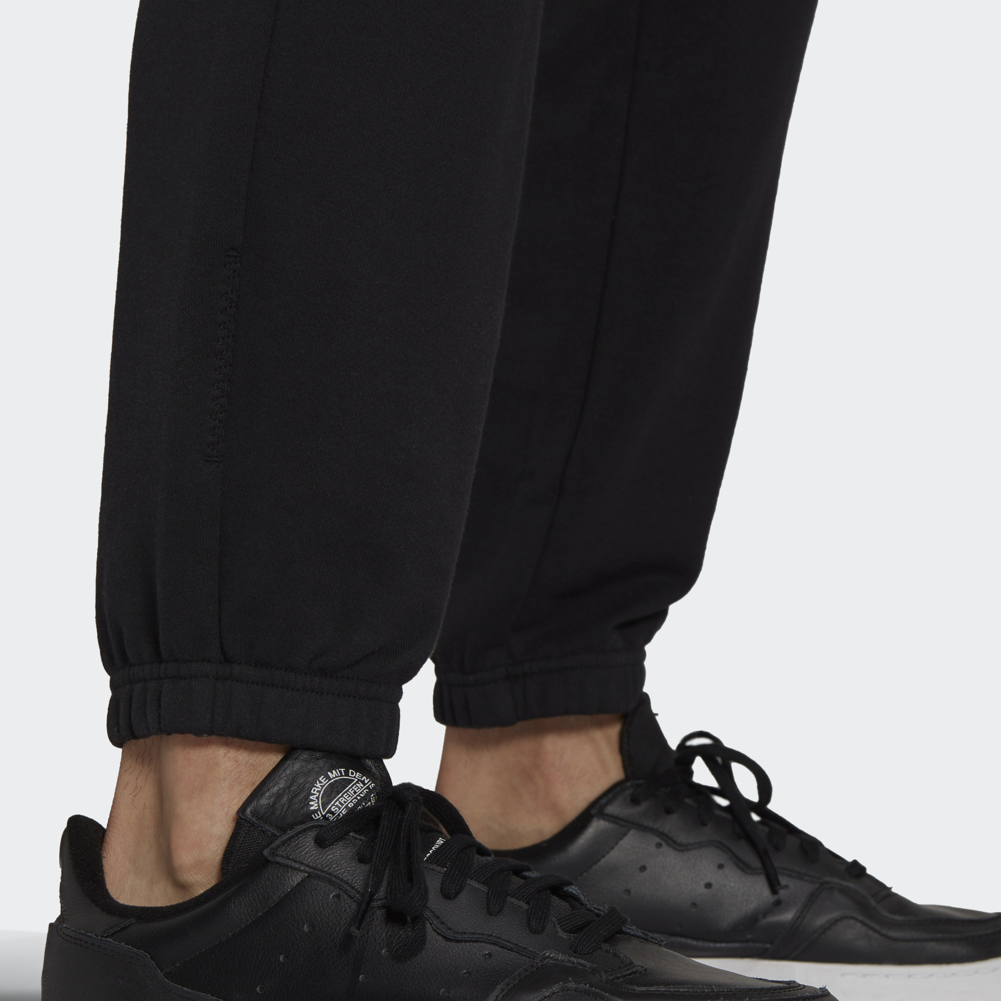 Мужские штаны adidas originals Artist Pants (черные) — фото 6
