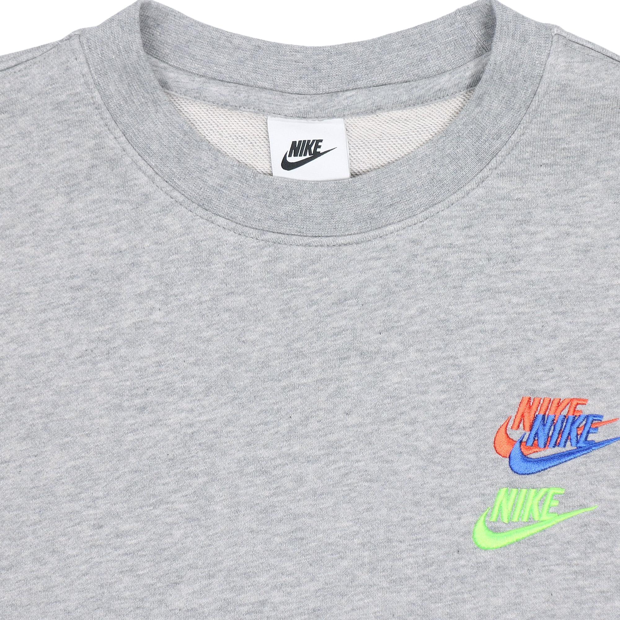 Nike Casual Sportswear Men’s Crew Neck Moderate