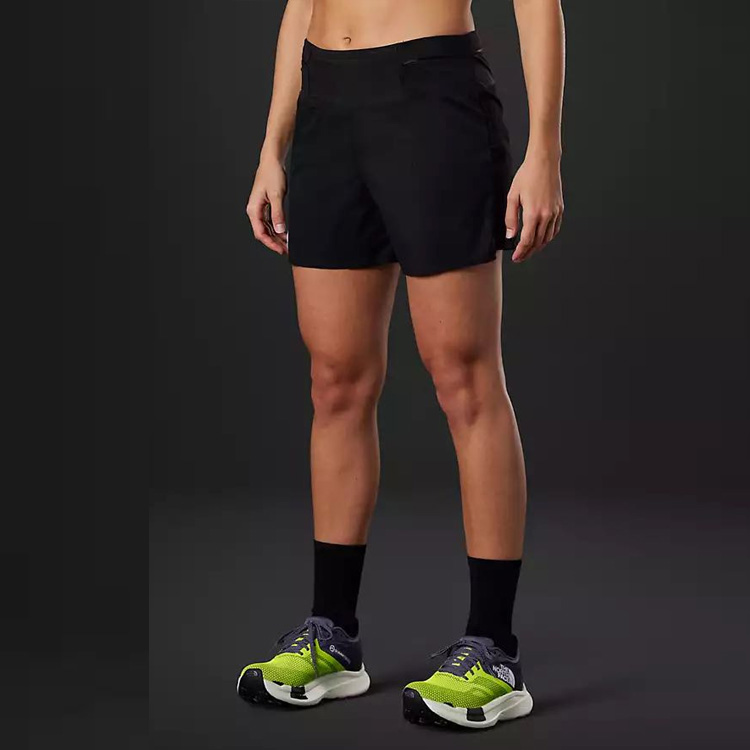 THE NORTH FACE Sports Shorts Women’s Black Moderate Wide Leg Pants
