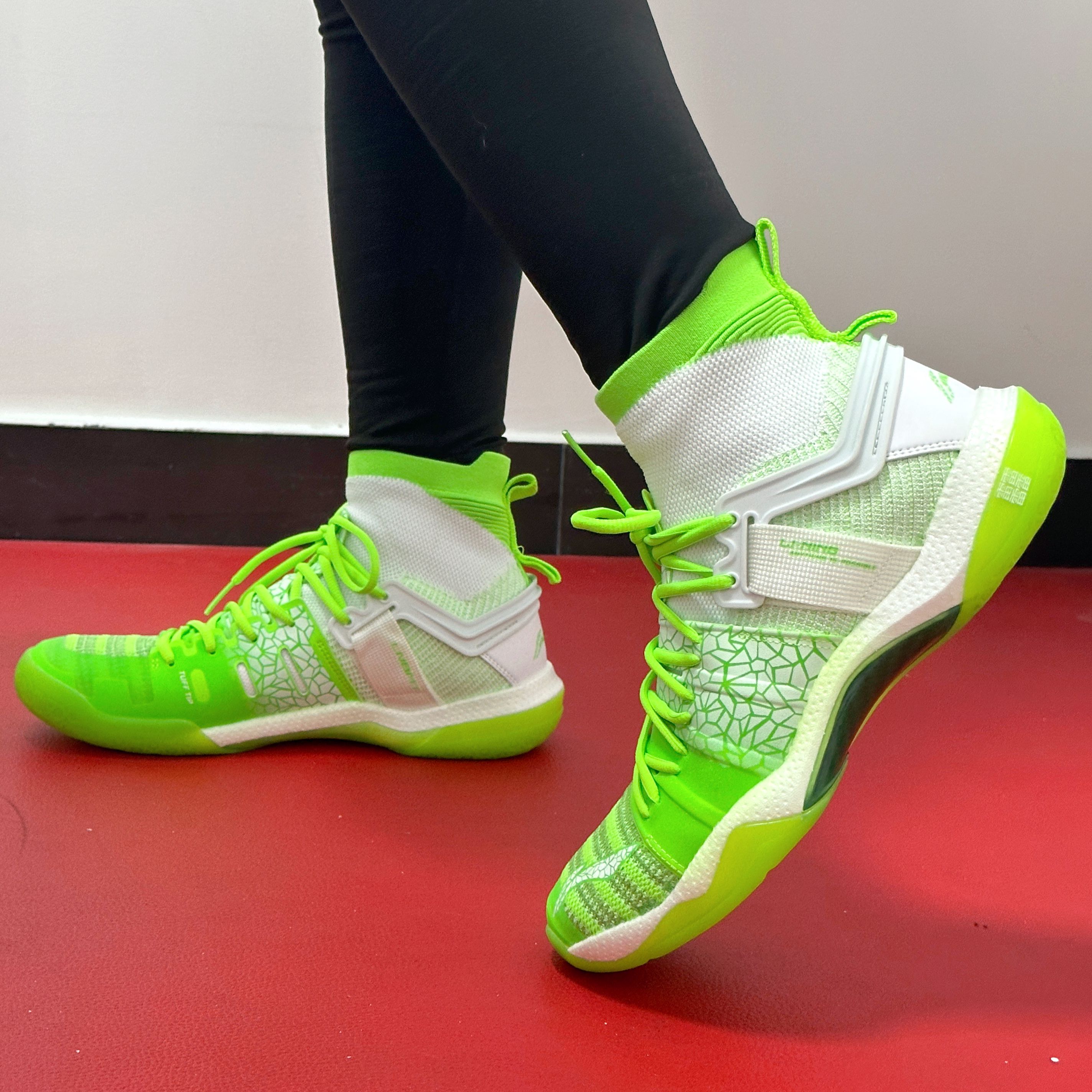 Li Ning Roar 2 Cushioning Support High top Badminton Shoes Unisex Neon Tender Green/Standard White