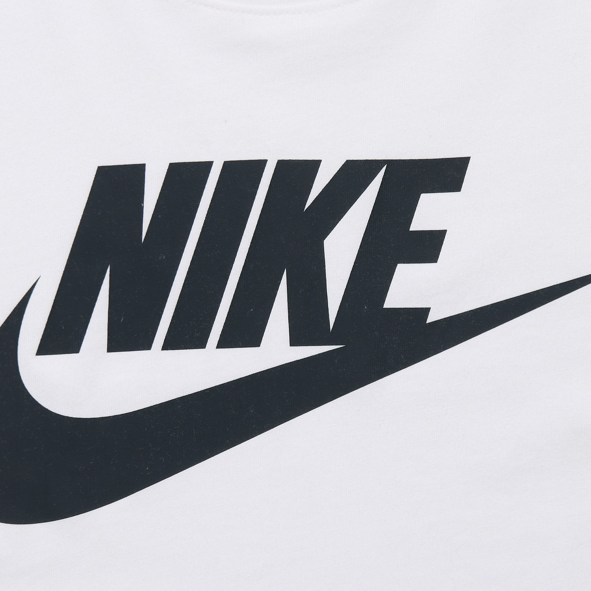Nike Casual Sportswear Men’s White+Black Crew Neck Moderate