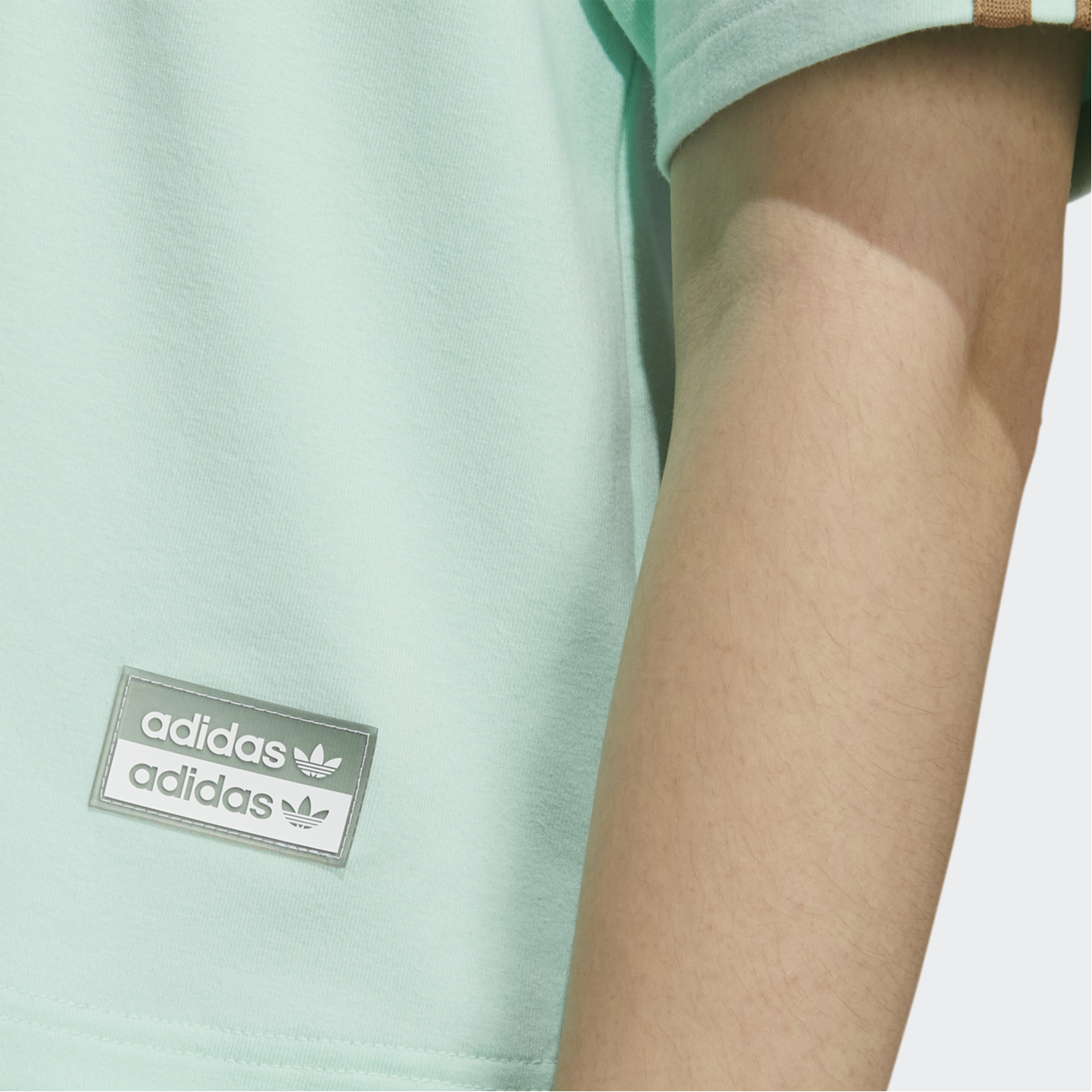 Женская футболка adidas Ryv Tee (зеленая) — фото 6