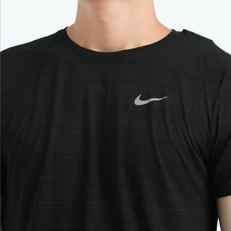 Мужская футболка Nike DRI-FIT MILER (черная) — фото 5