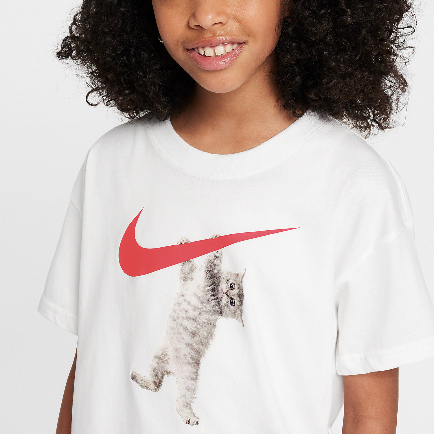 Женская футболка Nike Sportswear (белая) — фото 3