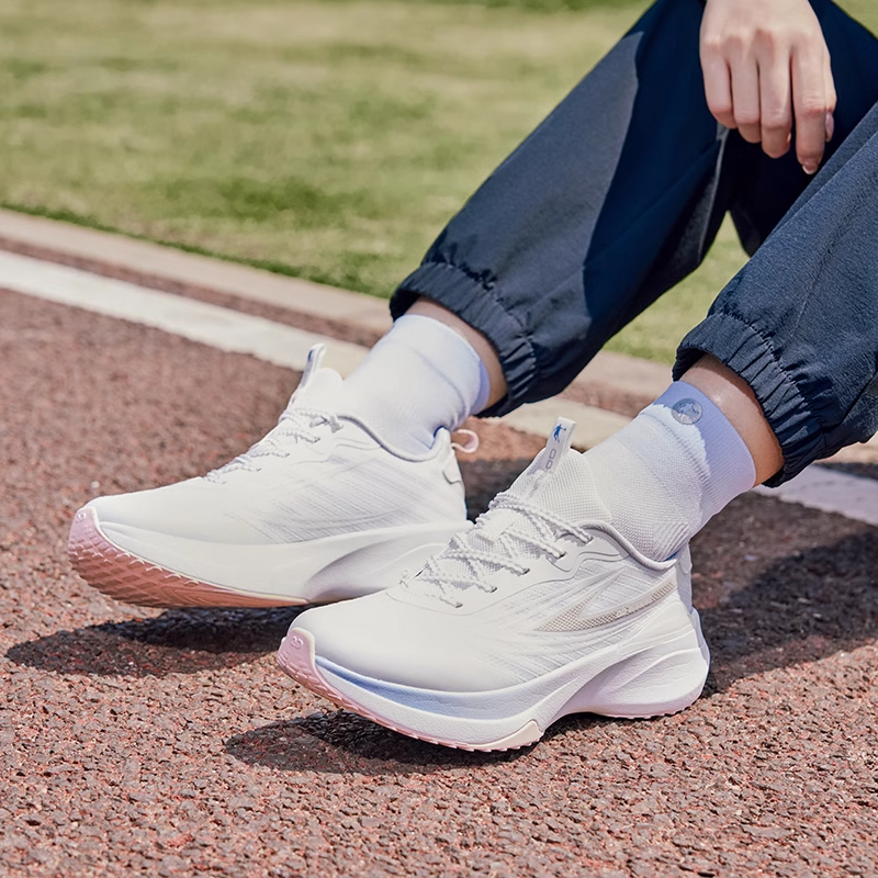 QIAODAN Star Sparkle Cushioning Breathable Low top Casual Running Shoes Women’s White Pink